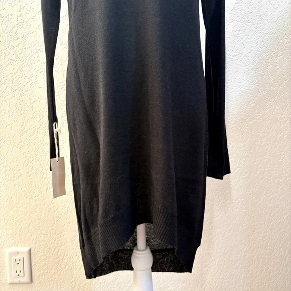New Amateurs Black Long Sleeve V-neck Cashmere Dress - Picture 5 of 10